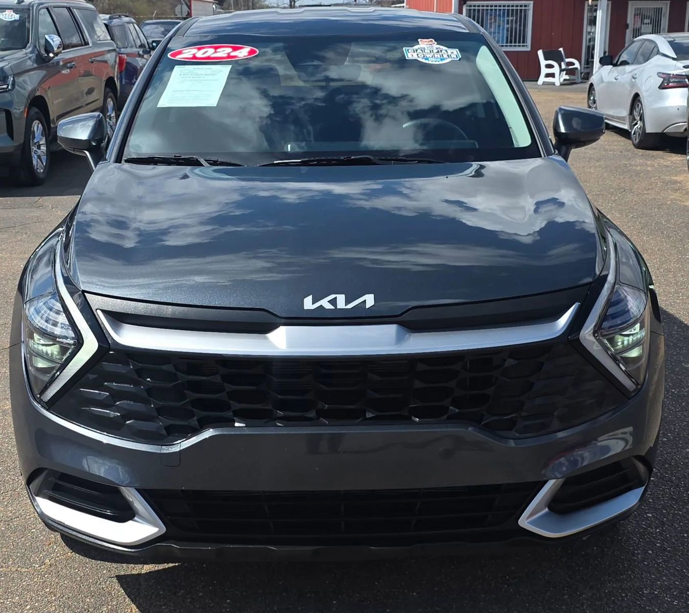 Used 2024 Kia Sportage LX image 7