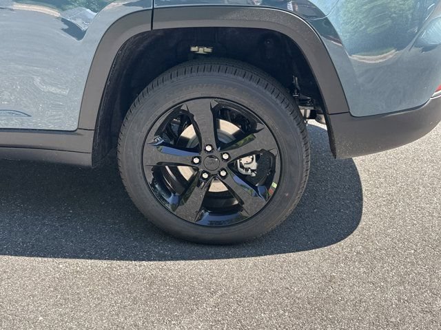 New 2026 Jeep Grand Cherokee Limited w/ Limited Altitude Package RWD image 20
