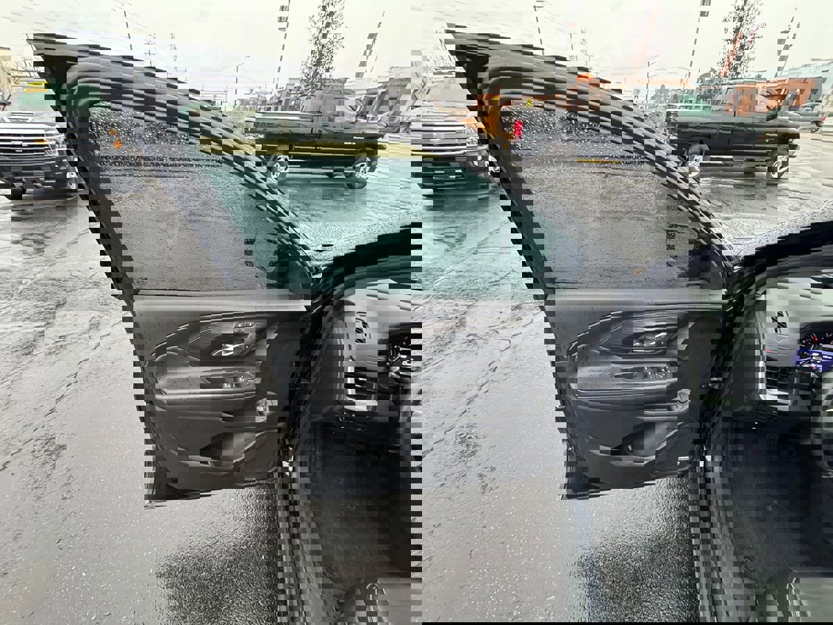 Used 2022 GMC Terrain SLT w/ Infotainment Package II image 26