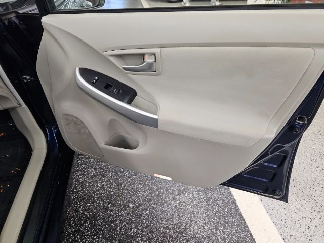 Used 2014 Toyota Prius Three image 27