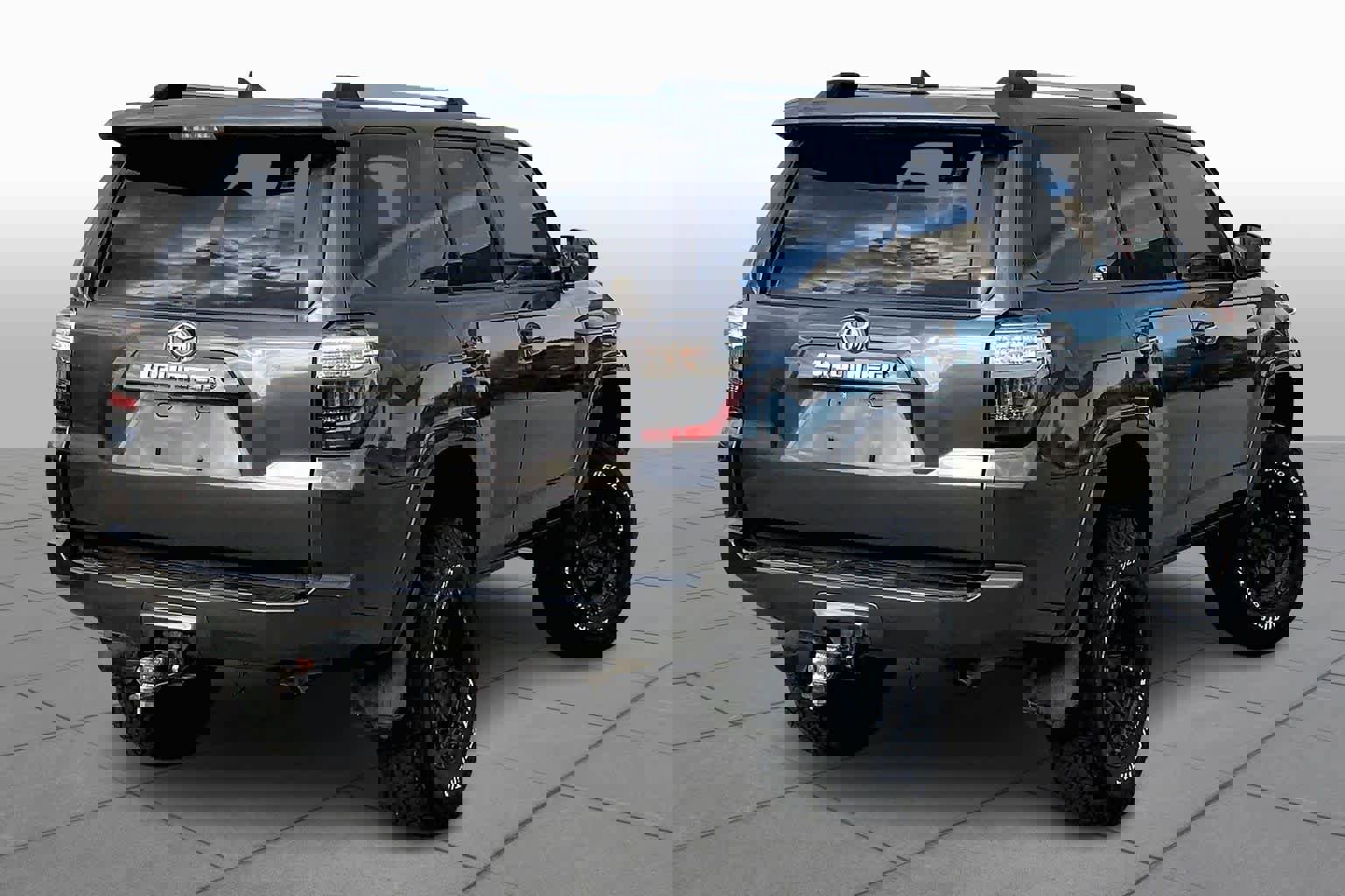 Used 2019 Toyota 4Runner SR5 image 12