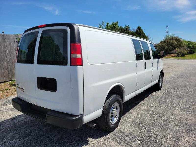 Used 2011 Chevrolet Express 3500 Extended RWD image 6