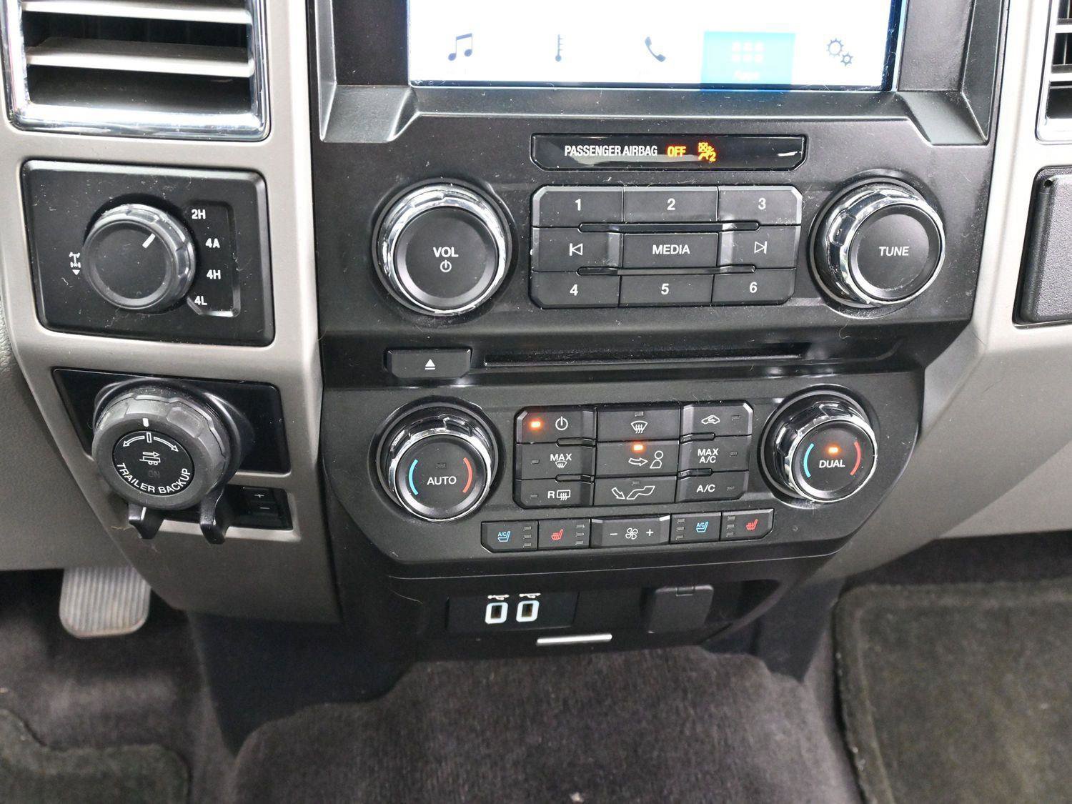 Used 2016 Ford F150 Lariat w/ Trailer Tow Package image 22