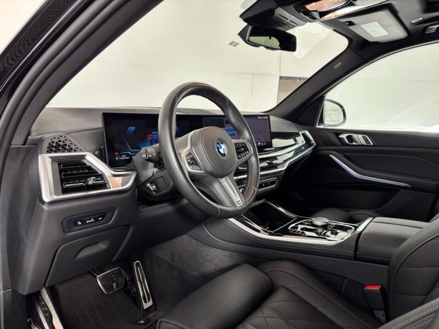 Used 2024 BMW X5 xDrive40i w/ M Sport Package AWD/4WD image 9
