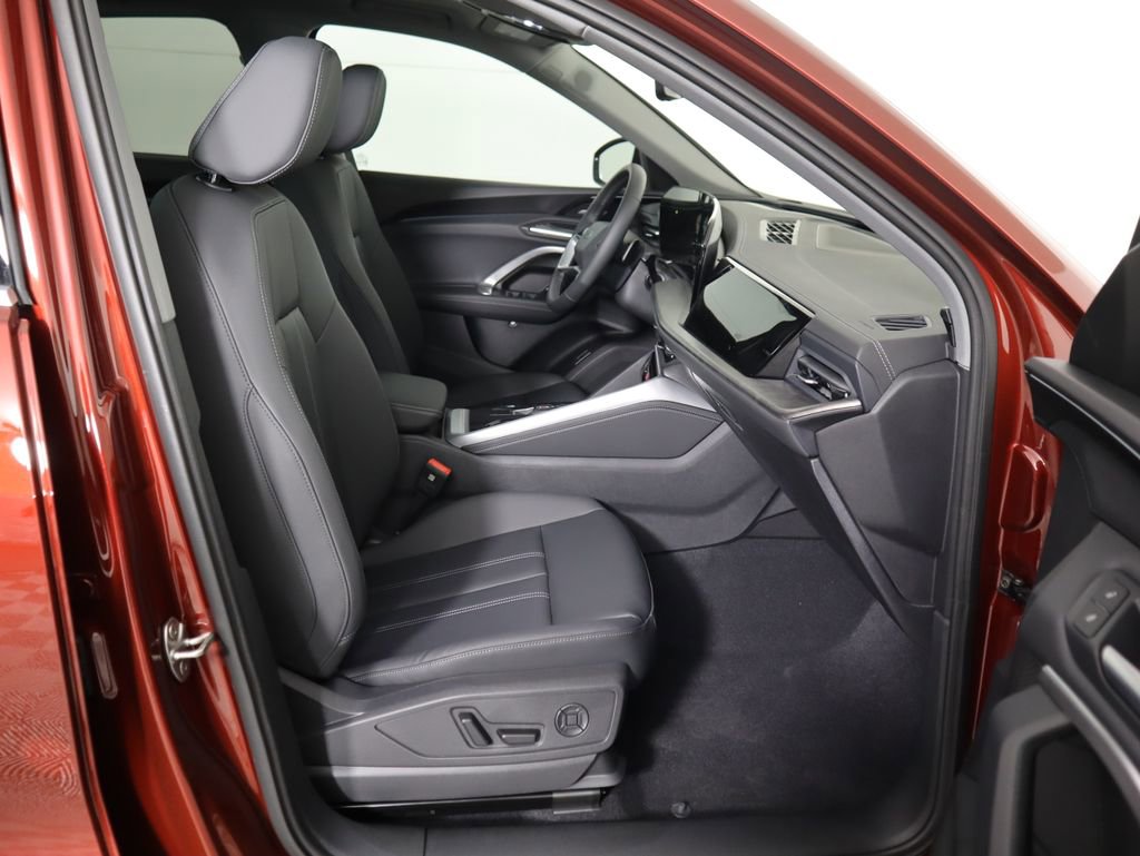 Used 2025 Audi Q5 Premium Plus w/ Premium Plus image 22