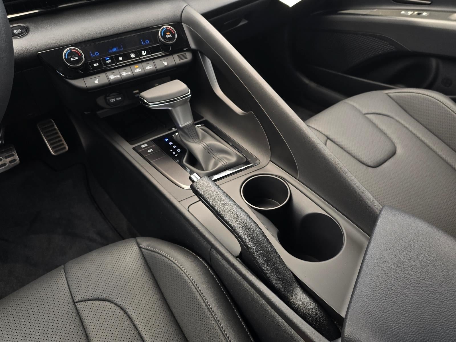 New 2026 Hyundai Elantra SEL Sport FWD image 16