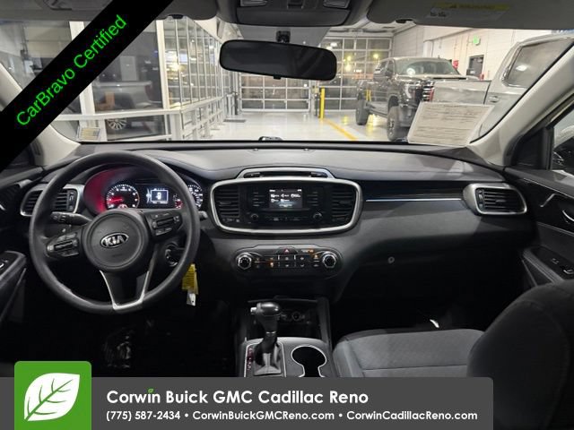 Used 2017 Kia Sorento FWD image 32