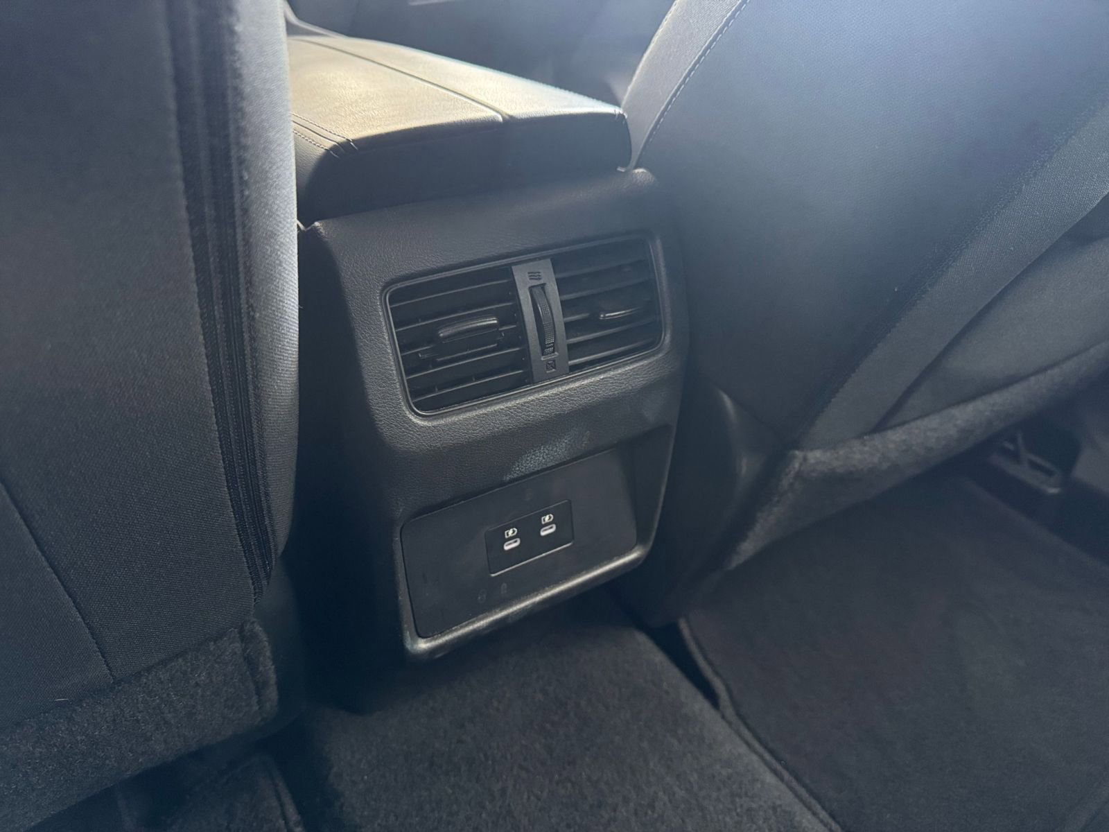 Used 2025 Nissan Rogue SV FWD image 24