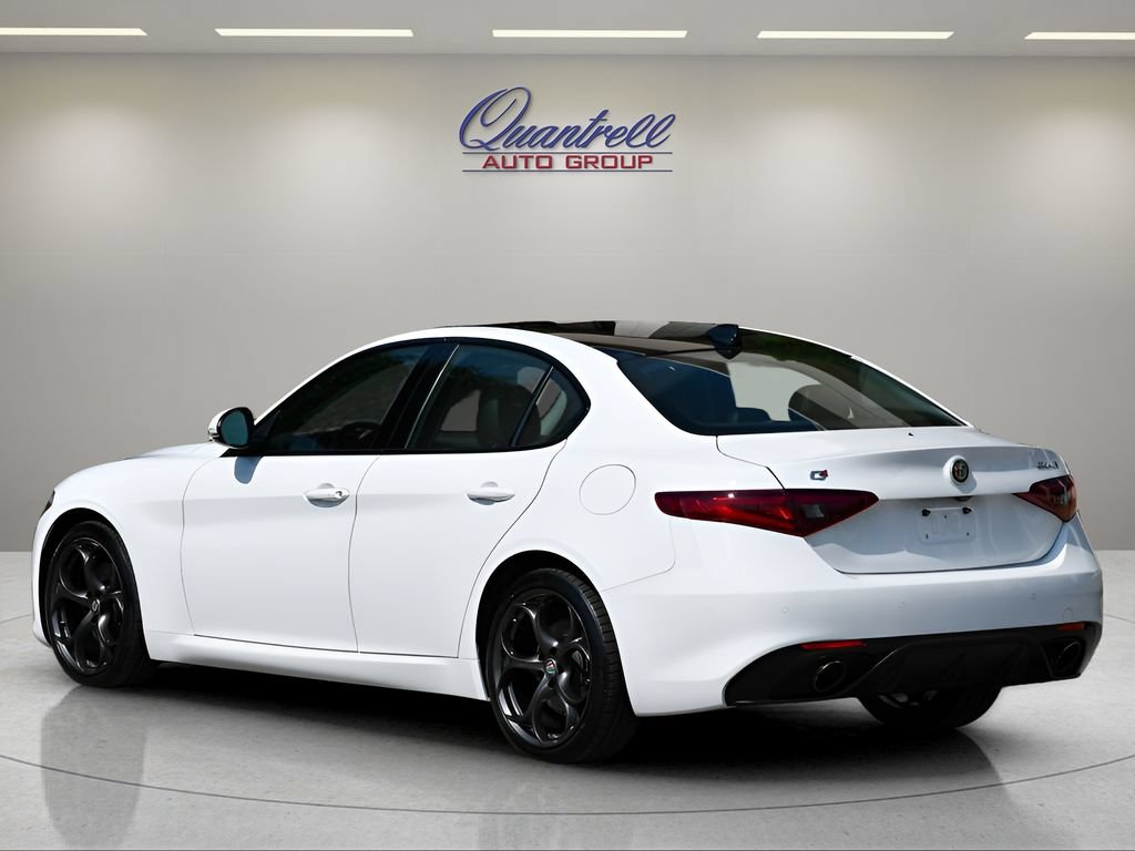 Used 2018 Alfa Romeo Giulia Ti Sport w/ Quick Order Package 22S Sport AWD/4WD image 6