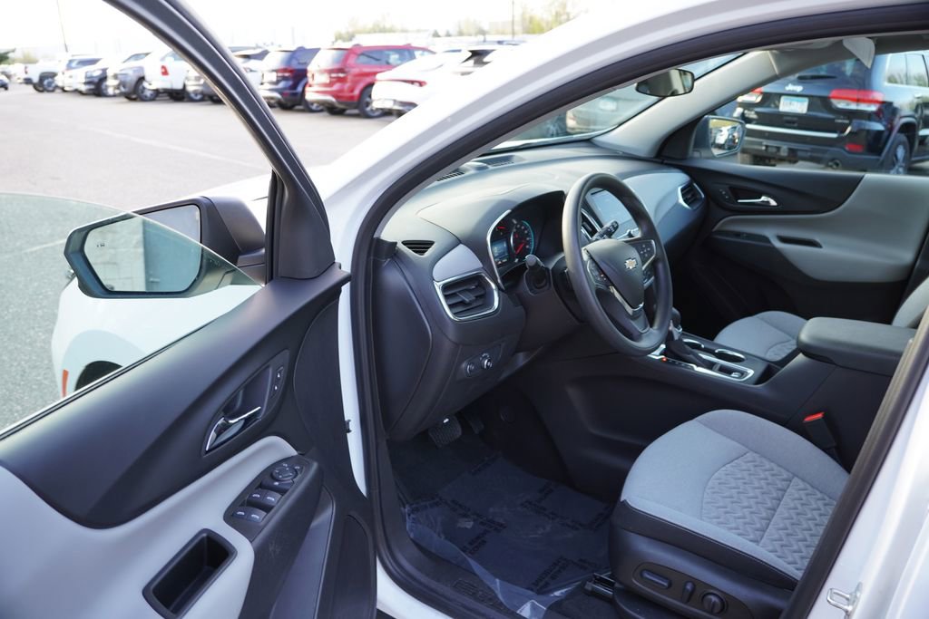 Certified 2024 Chevrolet Equinox LS w/ LS Convenience Package FWD image 14