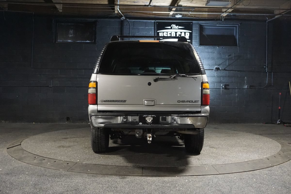 Used 2005 Chevrolet Suburban Z71 w/ Preferred Equipment Group AWD/4WD image 4