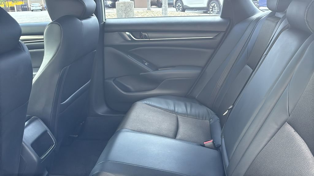 Used 2018 Honda Accord Sport image 29