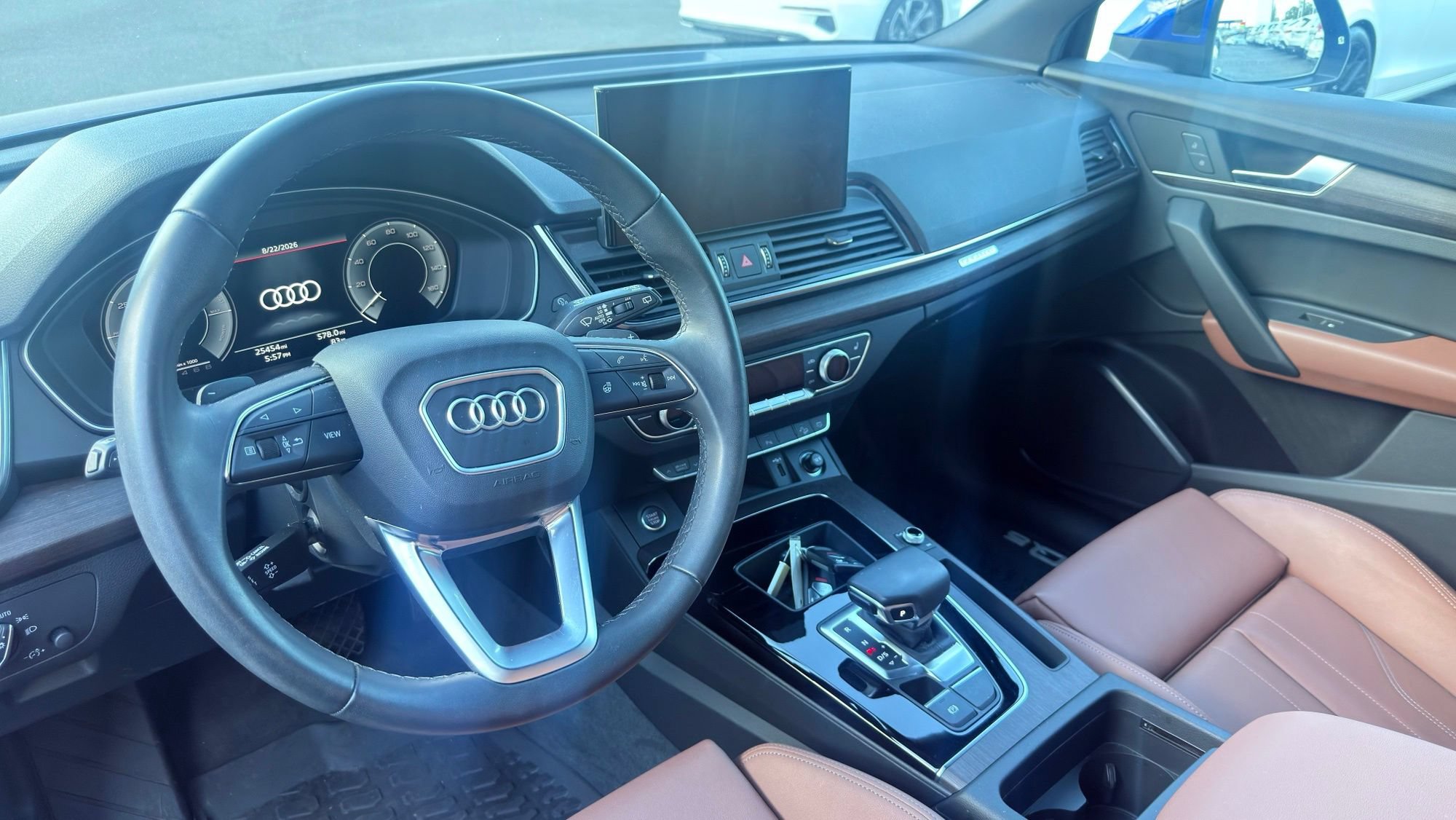 Used 2022 Audi Q5 e Premium AWD/4WD image 3