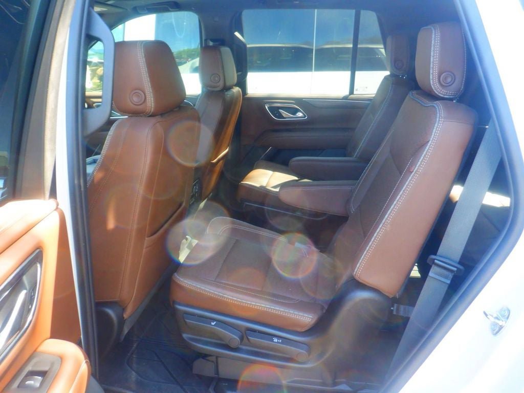 Used 2023 Chevrolet Tahoe High Country w/ Premium Package AWD/4WD image 6
