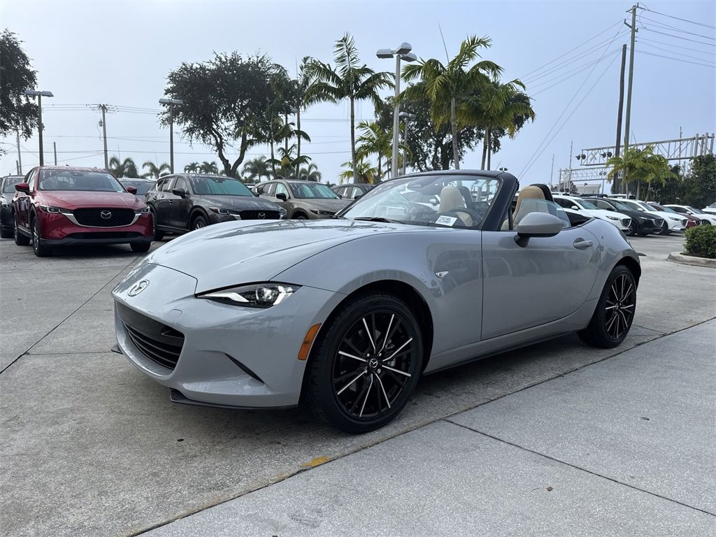 Used 2024 MAZDA MX-5 Miata Grand Touring w/ Weather Package image 29