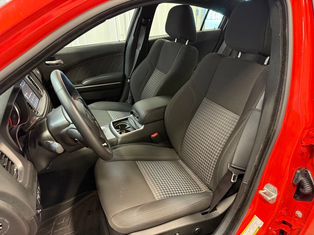 Used 2023 Dodge Charger SXT w/ Cold Weather Package RWD image 4