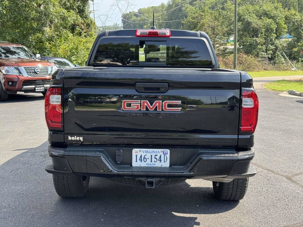 Used 2023 GMC Canyon Denali w/ Denali Black Edition AWD/4WD image 23