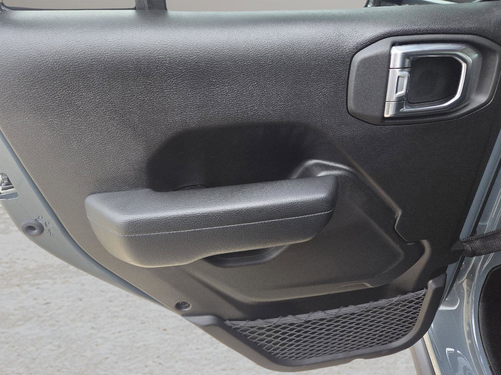 Used 2025 Jeep Wrangler Willys image 61