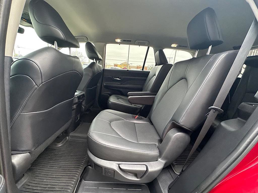 Certified 2024 Toyota Grand Highlander XLE image 15