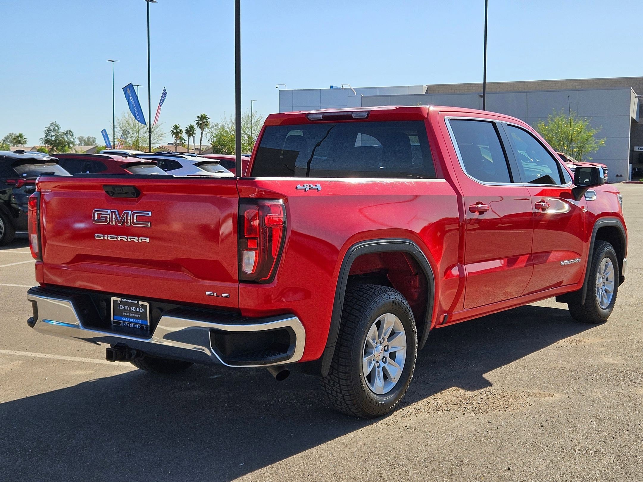 Used 2023 GMC Sierra 1500 SLE image 5