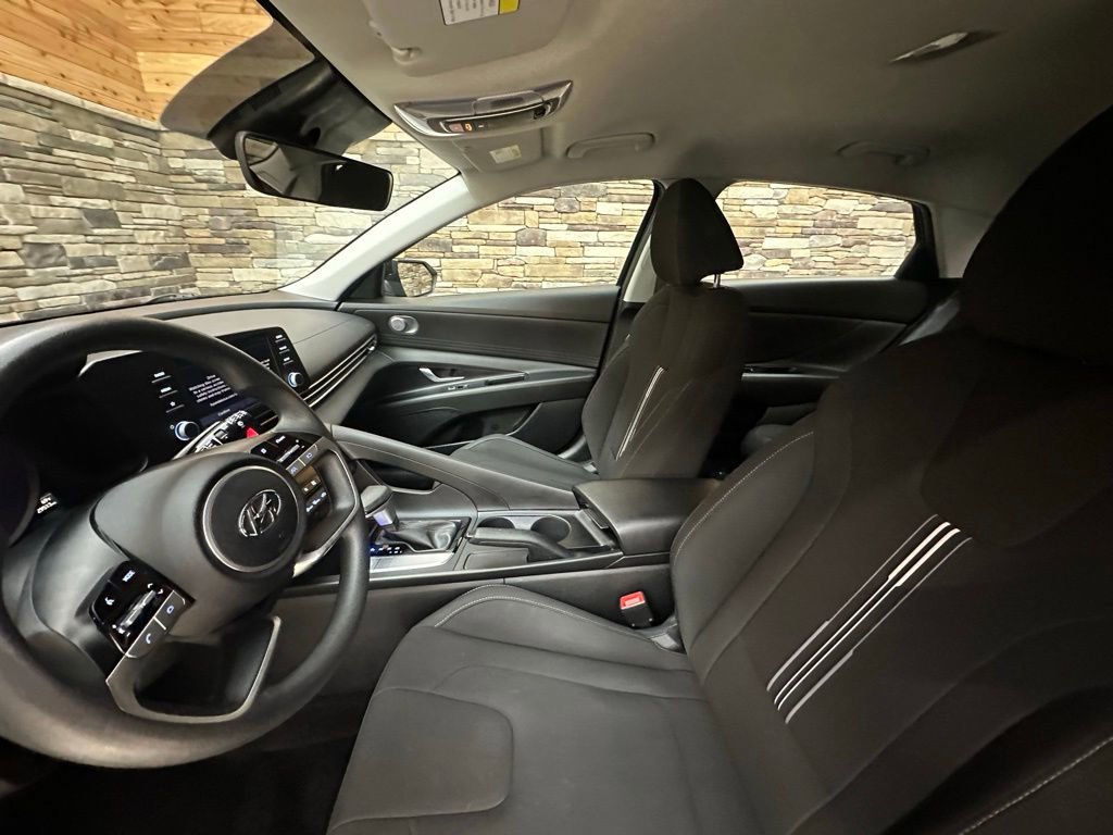 Certified 2023 Hyundai Elantra SEL image 11