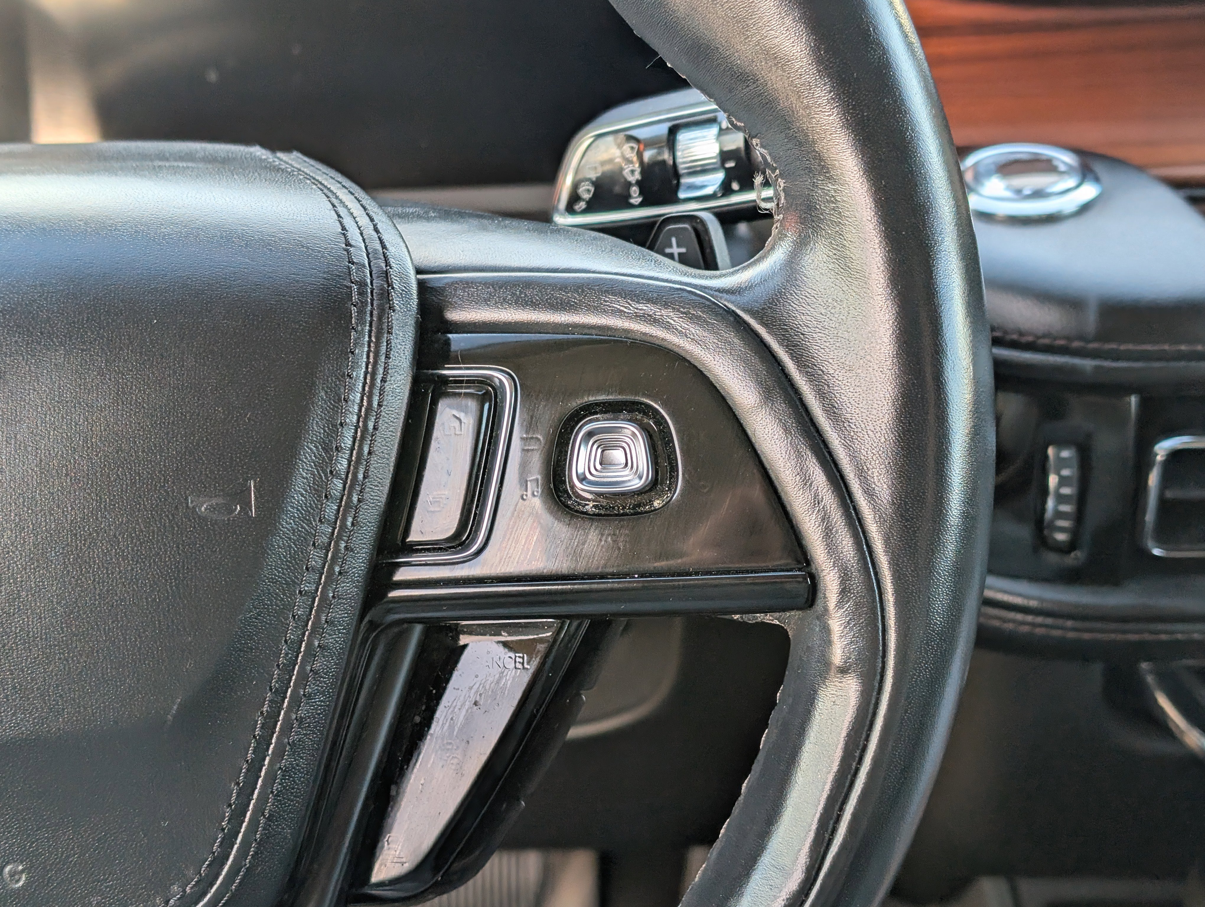 Used 2020 Lincoln Aviator Reserve w/ Equipment Group 202A image 23