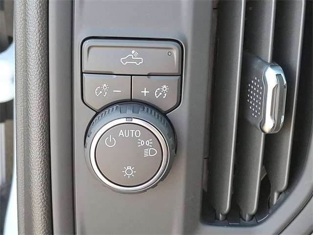 Used 2026 Chevrolet Silverado 1500 Custom image 19