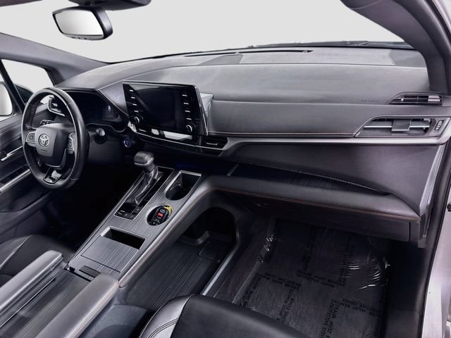 Certified 2021 Toyota Sienna XSE FWD image 33