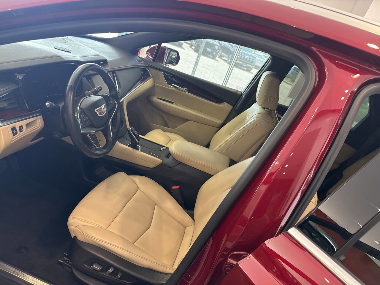 Used 2018 Cadillac XT5 Premium Luxury image 22