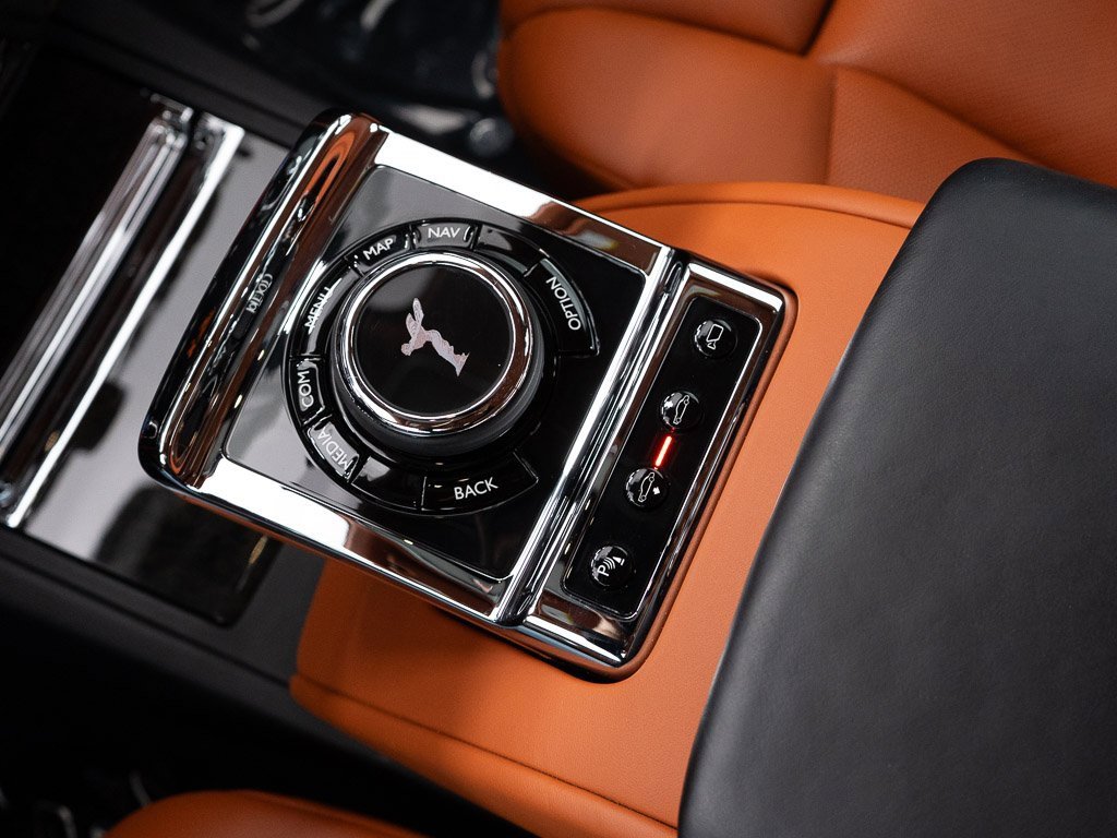 Certified 2018 Rolls-Royce Phantom Sedan image 38