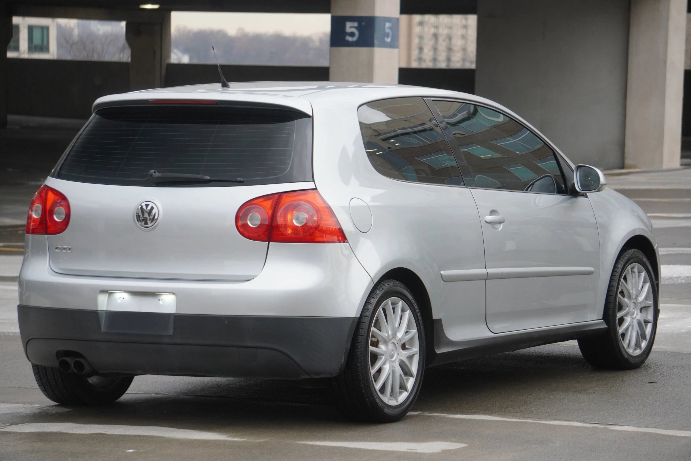 Used 2007 Volkswagen GTI 2.0T 2-Door image 12