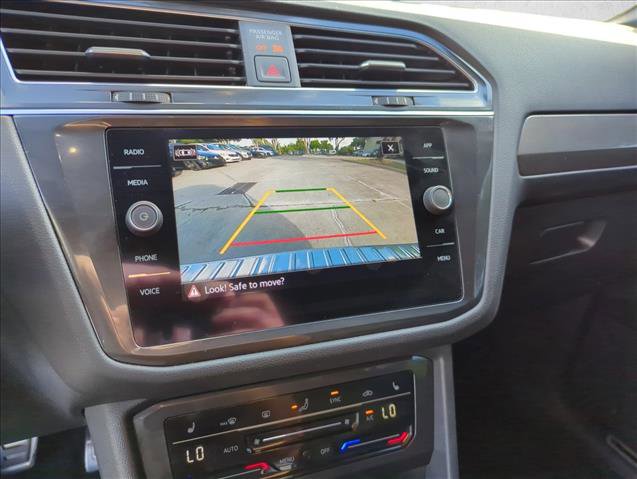 Used 2022 Volkswagen Tiguan SE R-Line image 13