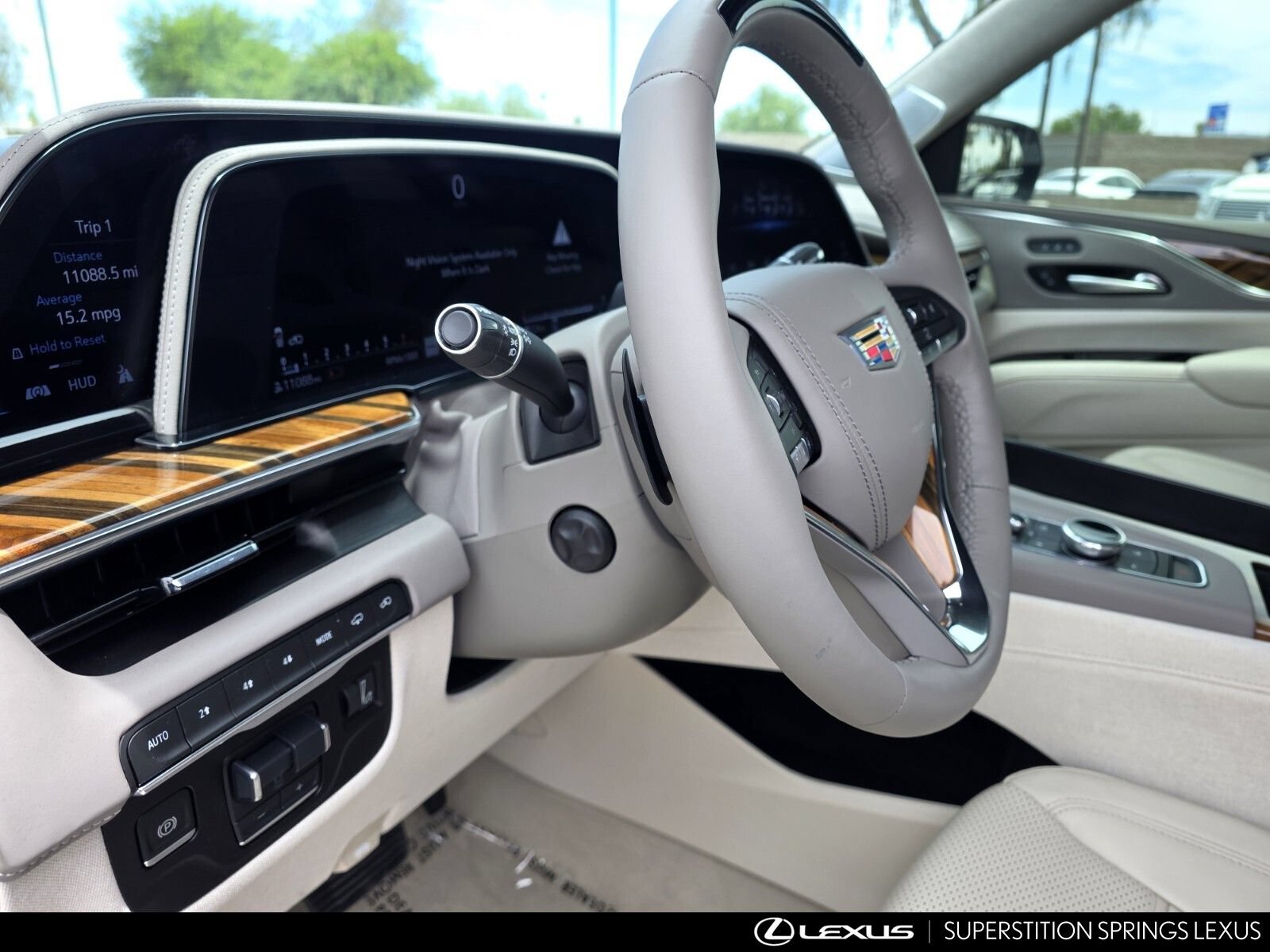 Used 2024 Cadillac Escalade Premium Luxury Platinum w/ Heavy-Duty Trailer Package AWD/4WD image 16