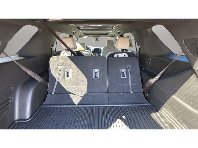 Used 2023 Chevrolet Traverse LT w/ LT Premium Package FWD image 35