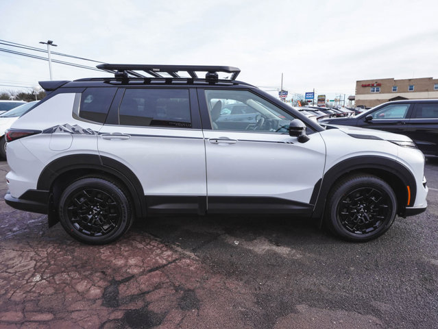 New 2026 Mitsubishi Outlander AWD image 4