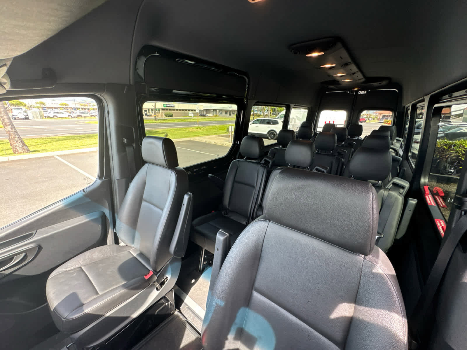 Used 2021 Mercedes-Benz Sprinter 2500 image 18