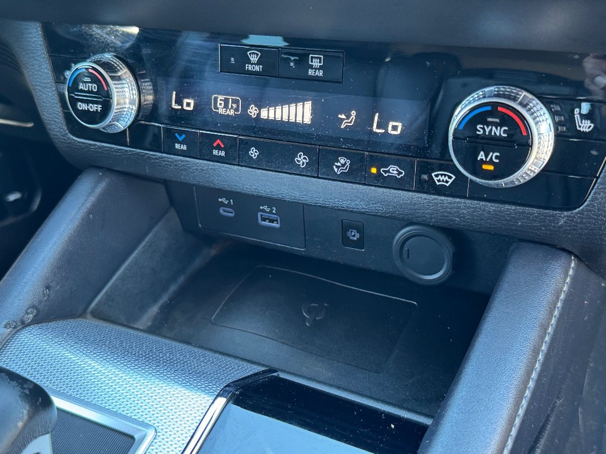 Used 2023 Mitsubishi Outlander SEL AWD/4WD image 20