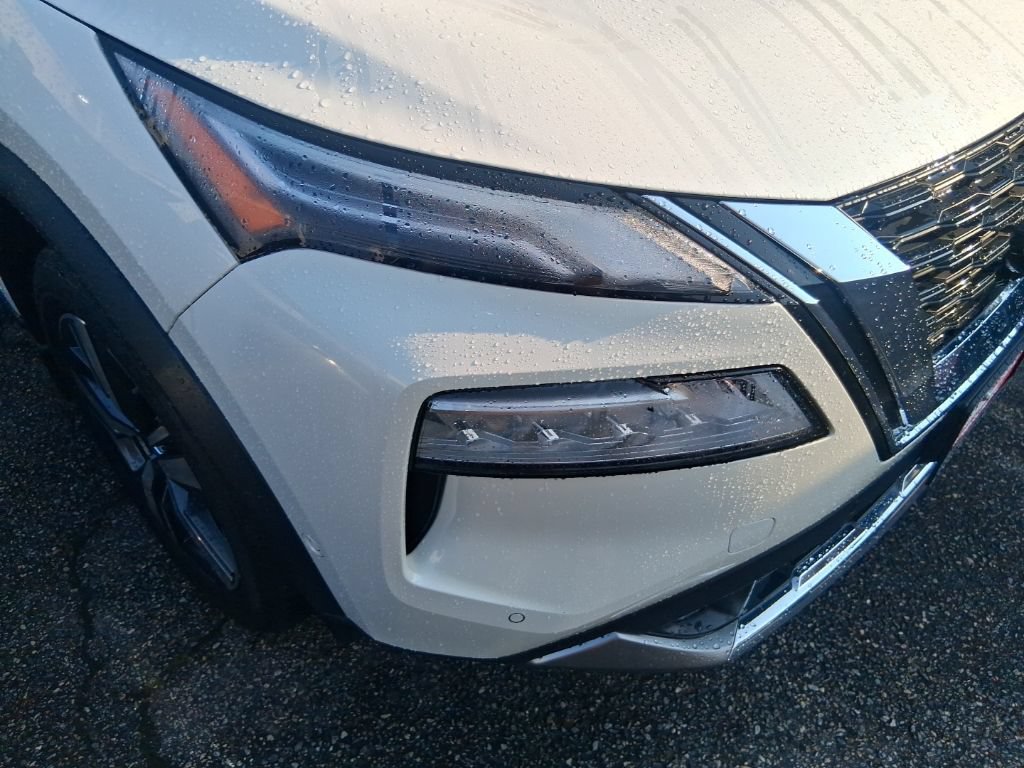 Used 2021 Nissan Rogue Platinum FWD image 13