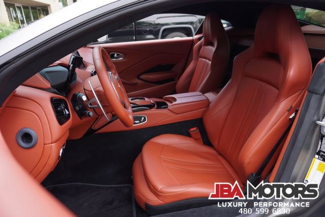 Used 2021 Aston Martin V8 Vantage Coupe image 6