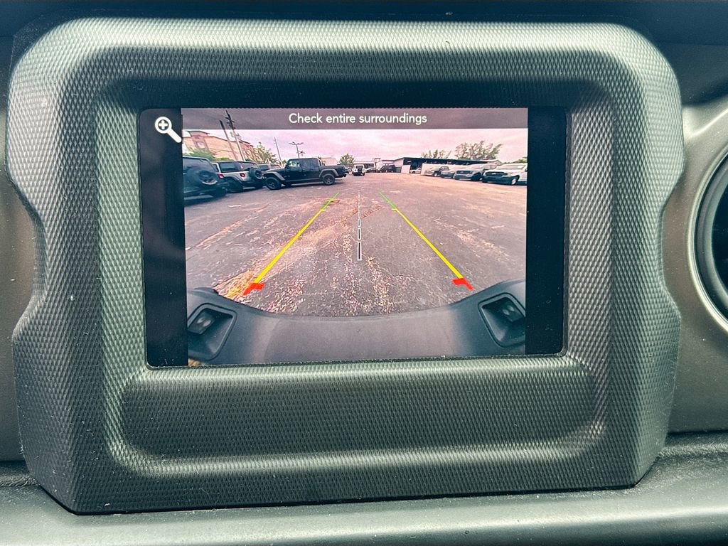 Used 2022 Jeep Gladiator Sport AWD/4WD image 15