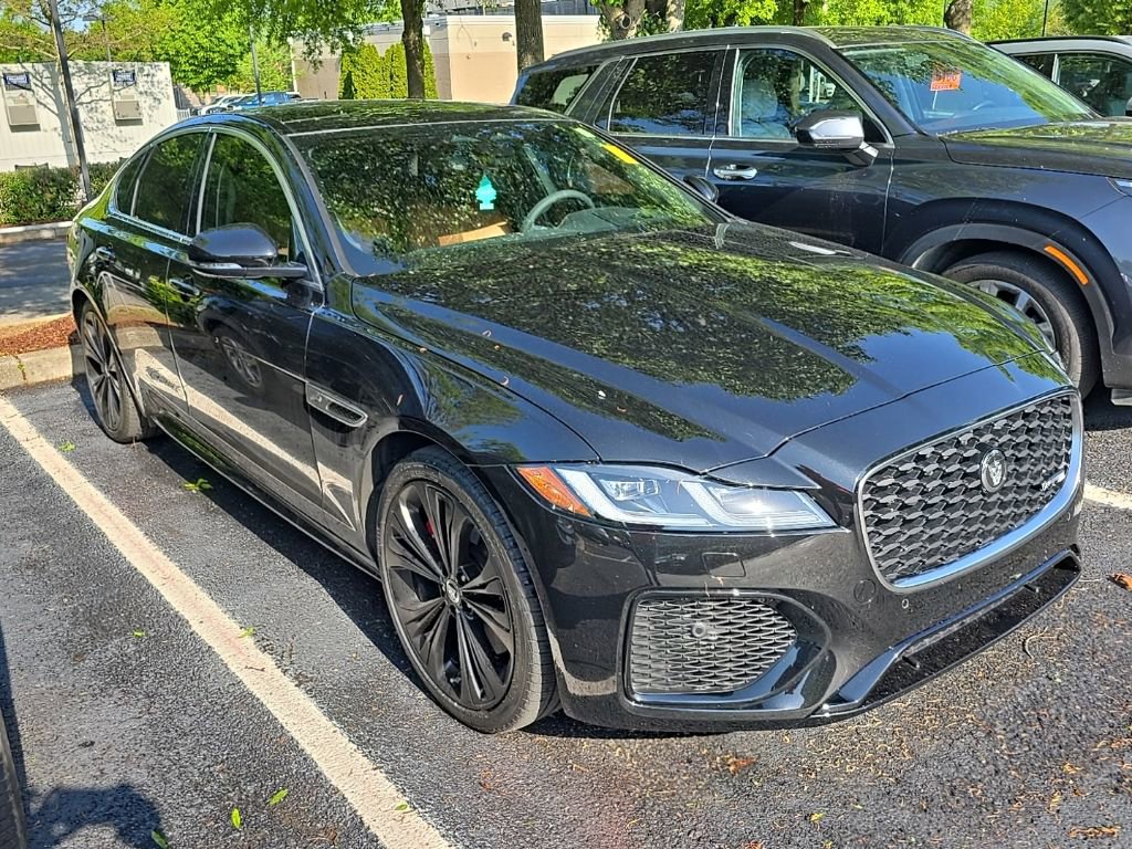 Used 2024 Jaguar XF R-Dynamic SE AWD/4WD image 2