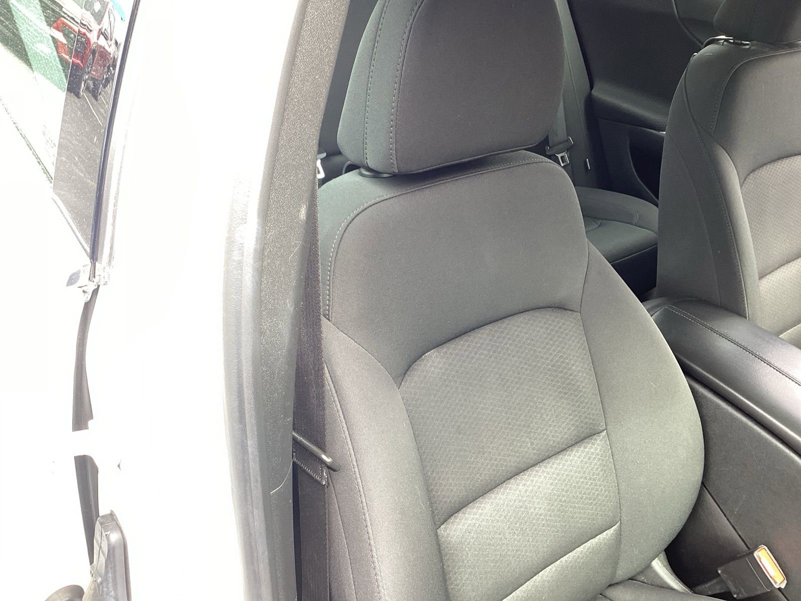 Used 2021 Chevrolet Malibu LT FWD image 16