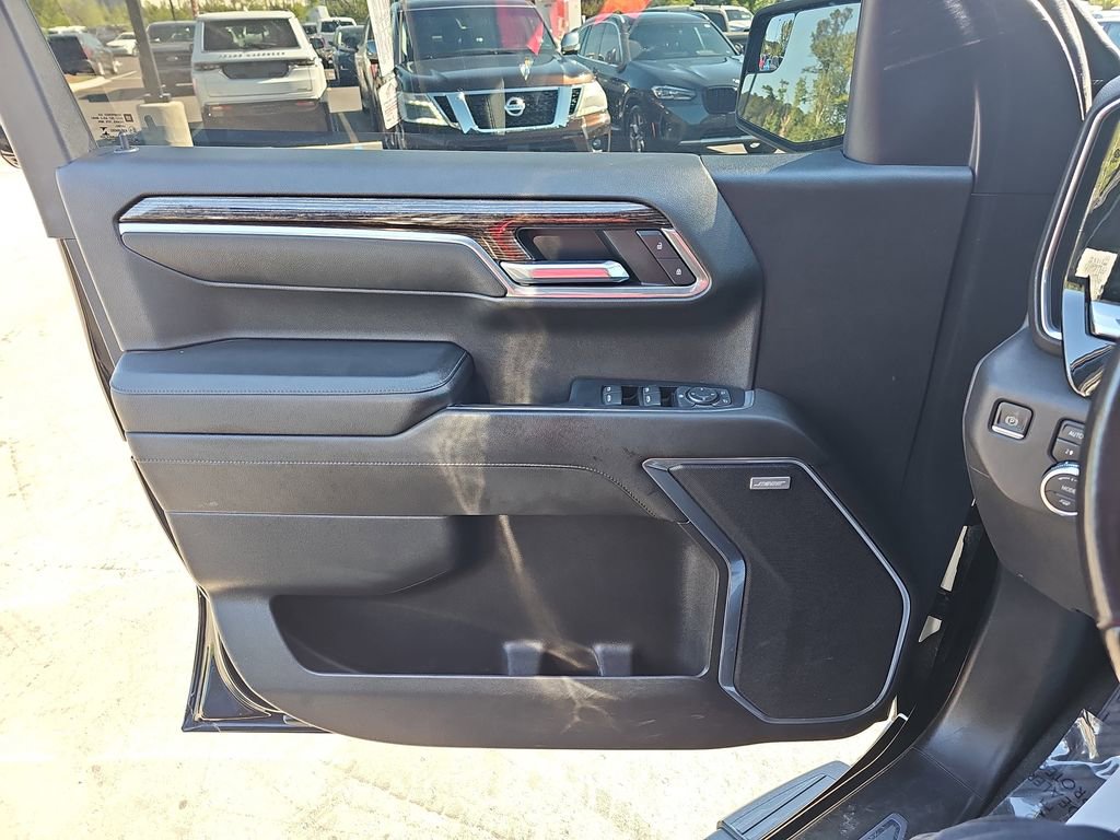 Used 2022 GMC Sierra 1500 Elevation w/ Preferred Package image 32