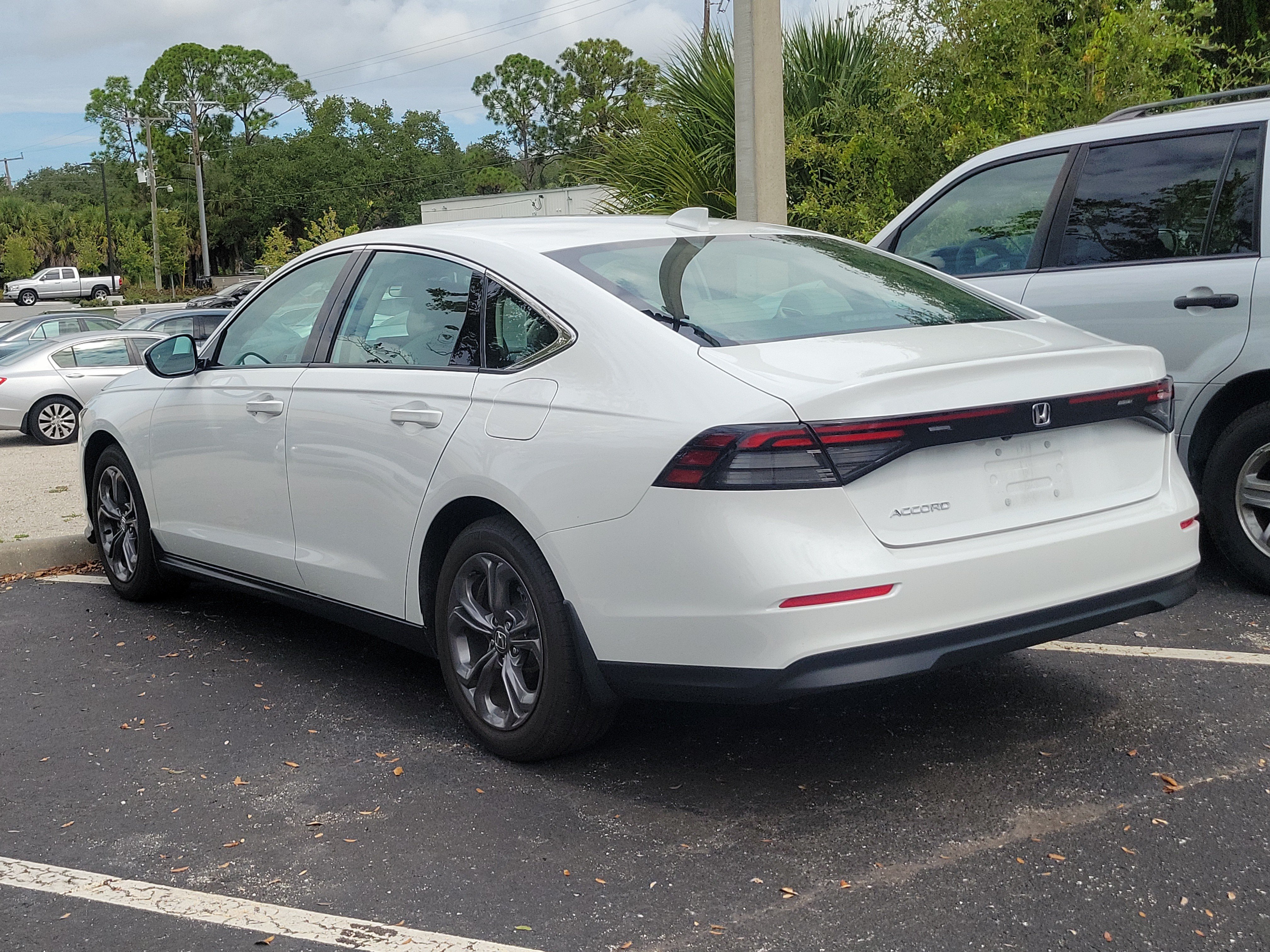 Used 2024 Honda Accord EX image 6