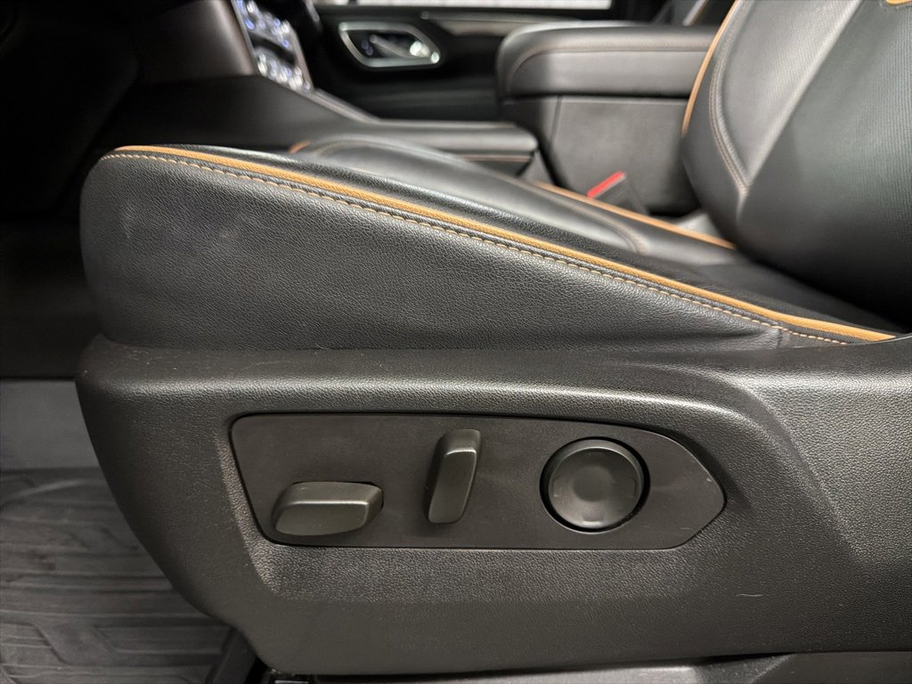 Used 2023 GMC Yukon AT4 w/ Technology Package image 15
