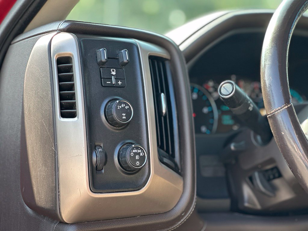 Used 2018 GMC Sierra 3500 Denali w/ Duramax Plus Package AWD/4WD image 18