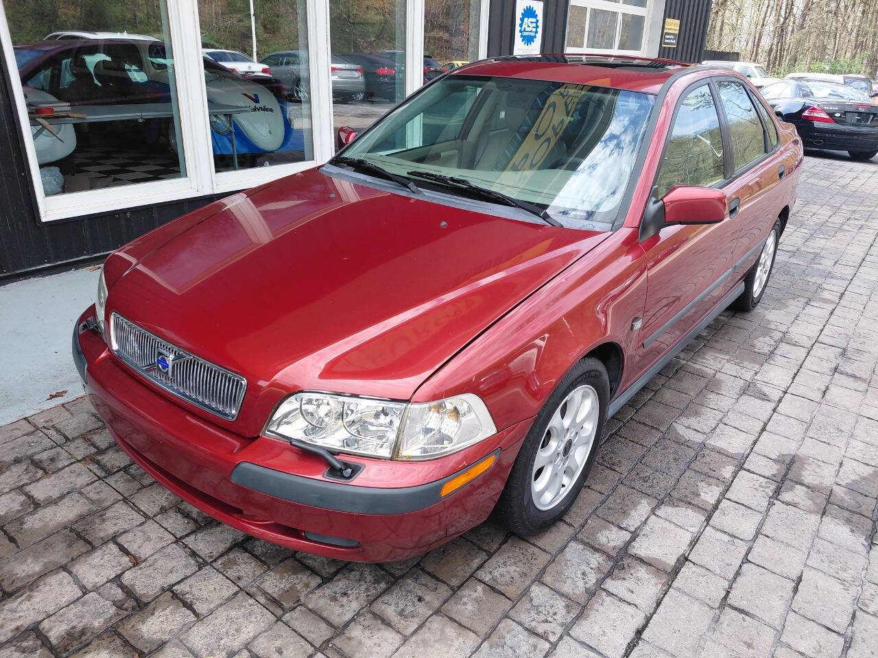 Used 2002 Volvo S40 FWD image 4