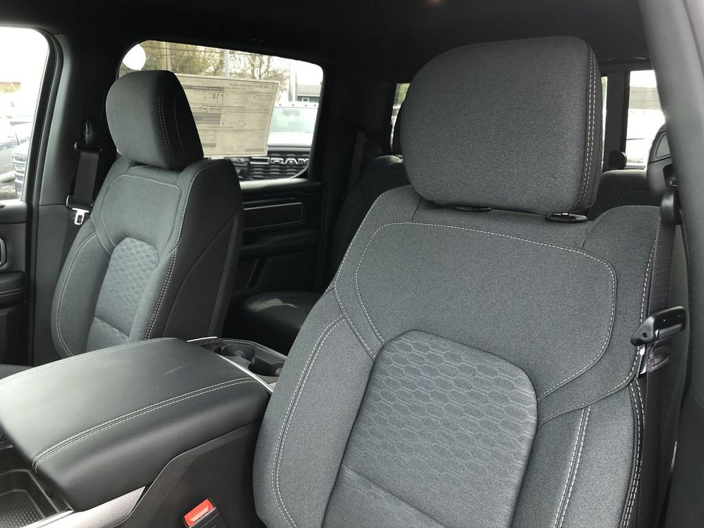 New 2026 RAM 1500 4x4 Crew Cab image 21