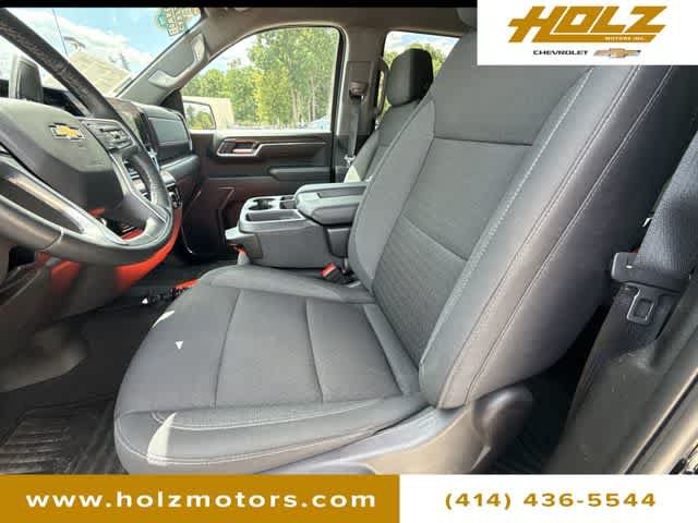 Certified 2025 Chevrolet Silverado 1500 LT AWD/4WD image 34