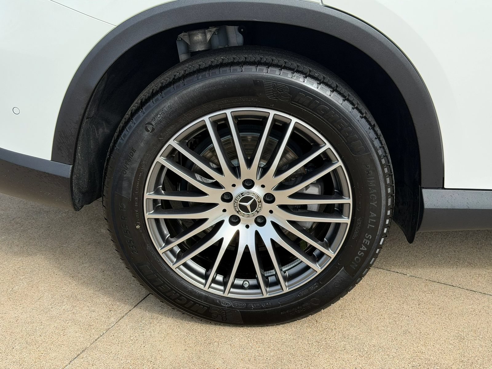 Used 2025 Mercedes-Benz GLC 300 image 8